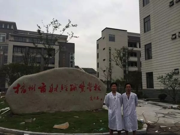 開學(xué)倒計時，學(xué)校除甲醛讓熊孩子們元氣滿滿迎接新學(xué)期！