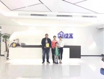 熱烈祝賀米總一家簽約創(chuàng)綠家泰安市區(qū)級(jí)代理！