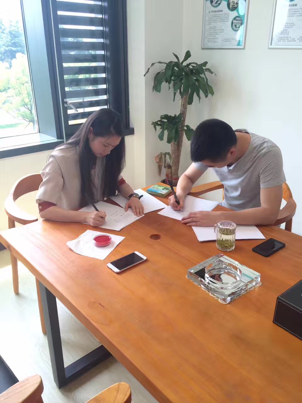 熱烈祝賀商丘曹總簽約創(chuàng)綠家！